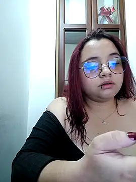 Snapshot of CURVY-HORNY chatting on May 5, 2026, 9:07 pm CURVY-HORNY online show from May 5, 2026, 9:07 pm