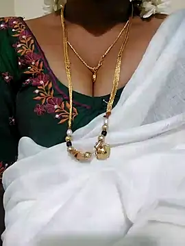 Snapshot of Cute-chinny chatting on January 18, 2025, 5:37 pm Cute-chinny online show from January 18, 2025, 5:37 pm
