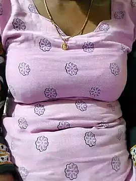 Snapshot of Cute-chinny chatting on December 19, 2024, 11:03 pm Cute-chinny online show from December 19, 2024, 11:03 pm