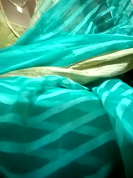 Snapshot of Cute-chinny chatting on January 22, 2025, 2:03 pm Cute-chinny online show from January 22, 2025, 2:03 pm
