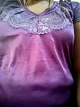 Snapshot of Cute-chinny chatting on January 17, 2025, 10:33 am Cute-chinny online show from January 17, 2025, 10:33 am