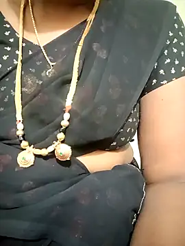 Snapshot of Cute-chinny chatting on January 24, 2025, 12:52 am Cute-chinny online show from January 24, 2025, 12:52 am