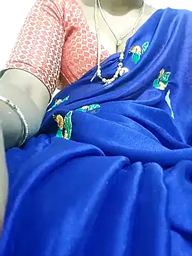 Snapshot of Cute-chinny chatting on January 20, 2025, 6:53 pm Cute-chinny online show from January 20, 2025, 6:53 pm