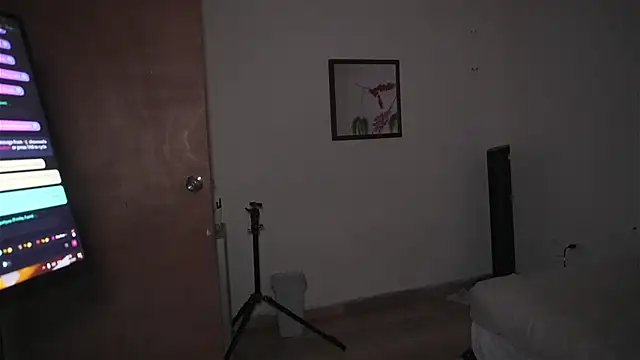 Snapshot of Doll4you_ chatting on October 16, 2025, 7:00 pm Doll4you online show from October 16, 2025, 7:00 pm