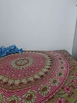 Cute-manisha online show from June 17, 2026, 2:11 am