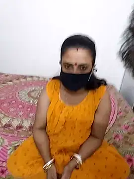 Snapshot of Cute-manisha chatting on May 3, 2026, 3:11 am Cute-manisha online show from May 3, 2026, 3:11 am