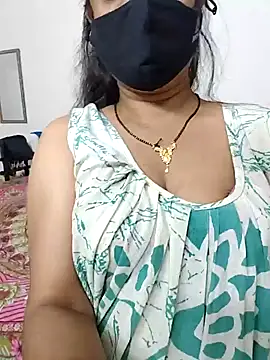 Snapshot of Cute-manisha chatting on May 5, 2026, 4:04 am Cute-manisha online show from May 5, 2026, 4:04 am