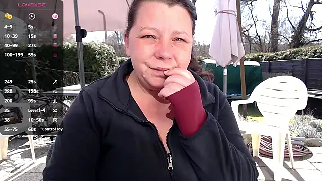 Snapshot of KasiaPrivat chatting on March 17, 2025, 10:17 am KasiaPrivat online show from March 17, 2025, 10:17 am