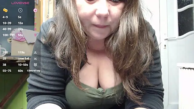 Snapshot of KasiaPrivat chatting on January 3, 2025, 5:20 pm KasiaPrivat online show from January 3, 2025, 5:20 pm