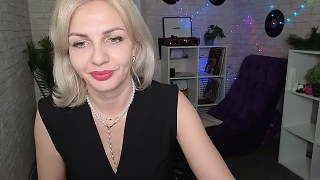 Barbara Blonde online show from March 18, 2025, 2:28 pm