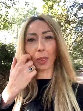 Snapshot of harleyejoker1 chatting on October 28, 2025, 11:20 am harleyejoker1 online show from October 28, 2025, 11:20 am