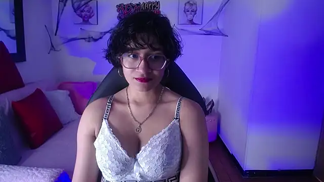 Snapshot of Lili_Gomez_ chatting on October 23, 2025, 2:16 pm Lili Gomez online show from October 23, 2025, 2:16 pm