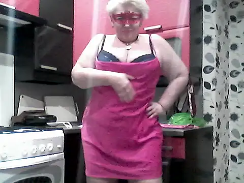 Lisa Suzie online show from November 16, 2025, 5:28 pm