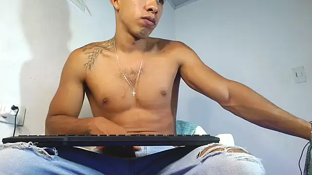 Snapshot of maximo_vega_newv chatting on April 1, 2026, 11:23 pm maximo vega newv online show from April 1, 2026, 11:23 pm
