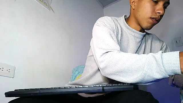 Snapshot of maximo_vega_newv chatting on March 8, 2026, 6:00 pm maximo vega newv online show from March 8, 2026, 6:00 pm