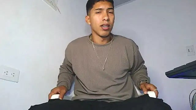 Snapshot of maximo_vega_newv chatting on March 11, 2026, 7:41 pm maximo vega newv online show from March 11, 2026, 7:41 pm