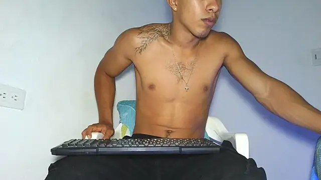 Snapshot of maximo_vega_newv chatting on April 4, 2026, 8:59 pm maximo vega newv online show from April 4, 2026, 8:59 pm