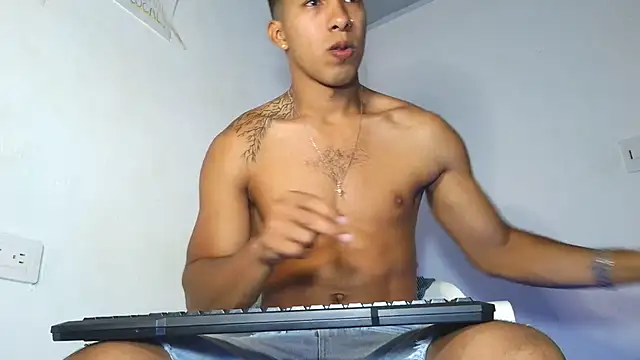 Snapshot of maximo_vega_newv chatting on March 8, 2026, 12:38 am maximo vega newv online show from March 8, 2026, 12:38 am