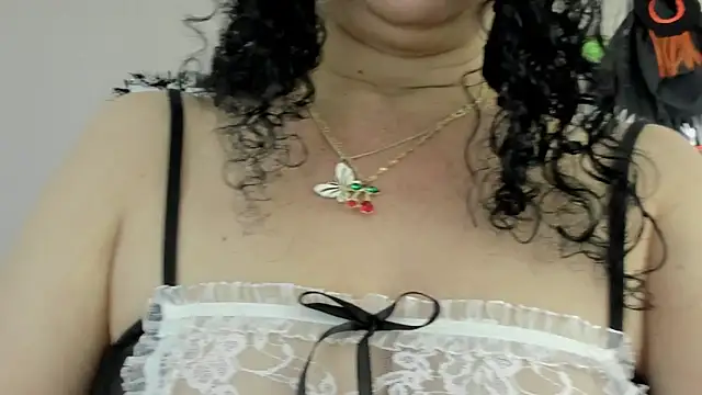 Adelesmithh online show from October 30, 2025, 11:52 am