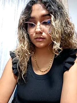 Snapshot of BrendaGirs chatting on October 15, 2025, 2:32 am BrendaGirs online show from October 15, 2025, 2:32 am