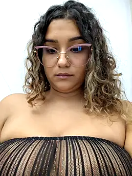 Snapshot of BrendaGirs chatting on February 18, 2026, 2:31 am BrendaGirs online show from February 18, 2026, 2:31 am