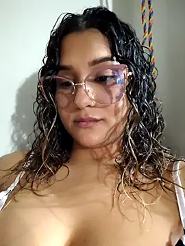 Snapshot of BrendaGirs chatting on February 28, 2026, 3:28 am BrendaGirs online show from February 28, 2026, 3:28 am