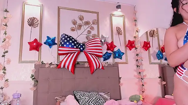 amandalee01 online show from July 4, 2026, 10:58 pm