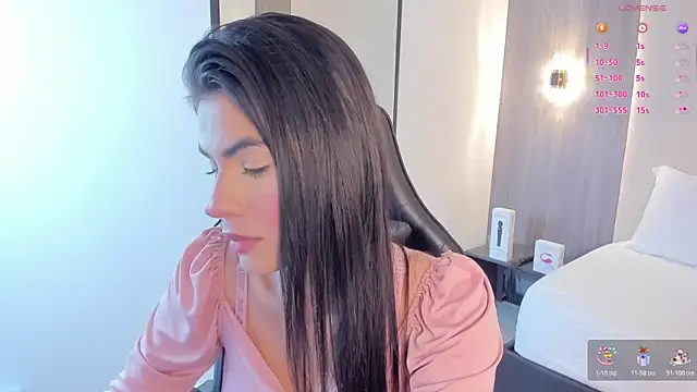 Snapshot of stephanya_ chatting on October 30, 2025, 7:33 pm stephanya online show from October 30, 2025, 7:33 pm