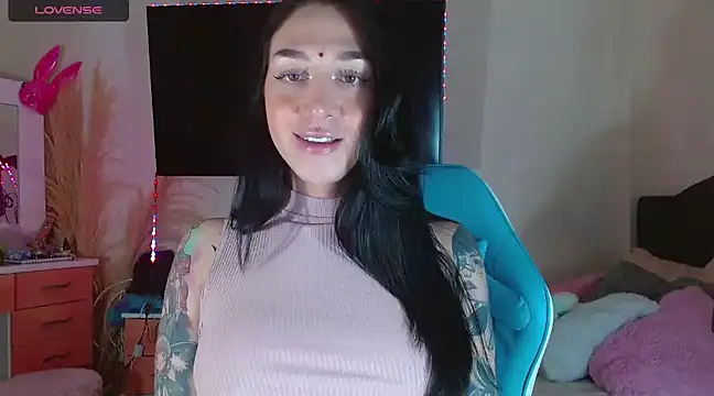 Snapshot of karla_zambrano chatting on February 11, 2025, 5:05 am karla zambrano online show from February 11, 2025, 5:05 am