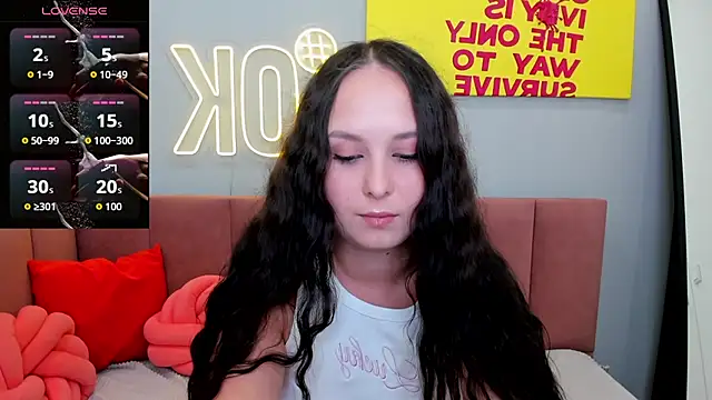 BeatriceReeves online show from August 8, 2026, 1:12 am