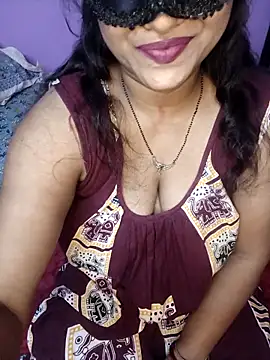 Sexy Mona Bhabhi online show from October 9, 2025, 5:35 pm
