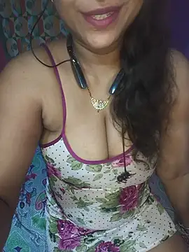 Sexy Mona Bhabhi online show from June 7, 2026, 6:24 pm