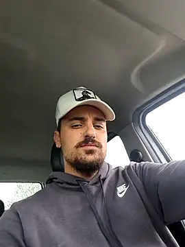 salvat22 online show from September 22, 2025, 12:22 pm