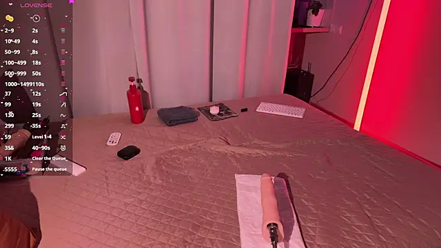 Snapshot of Walt_Enjoy chatting on November 25, 2025, 7:36 pm Walt Enjoy online show from November 25, 2025, 7:36 pm