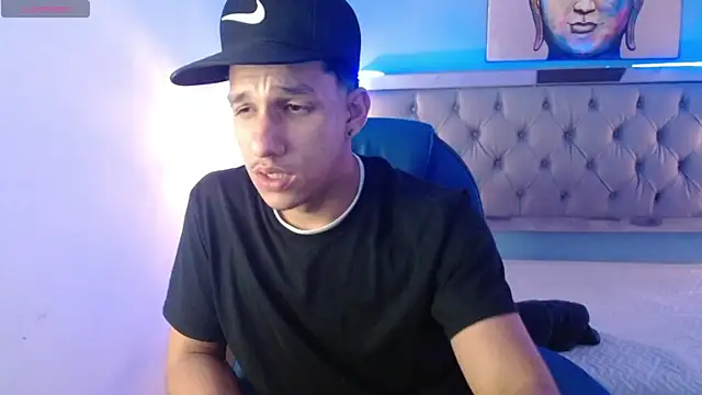 Snapshot of Jheidertwink chatting on January 14, 2025, 3:22 am Jheidertwink online show from January 14, 2025, 3:22 am