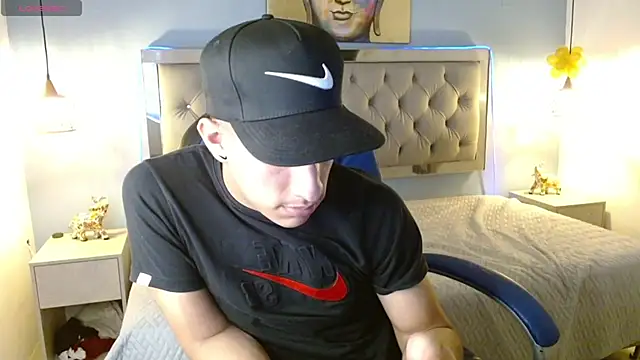 Snapshot of Jheidertwink chatting on January 24, 2025, 4:16 am Jheidertwink online show from January 24, 2025, 4:16 am