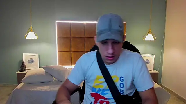 Snapshot of Jheidertwink chatting on September 25, 2025, 12:44 pm Jheidertwink online show from September 25, 2025, 12:44 pm