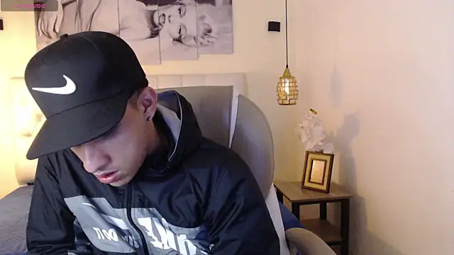 Snapshot of Jheidertwink chatting on January 29, 2025, 3:44 am Jheidertwink online show from January 29, 2025, 3:44 am