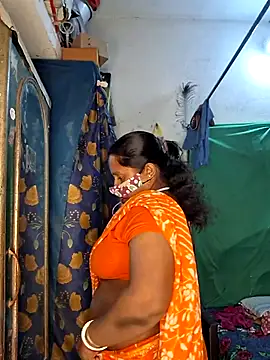 Snapshot of Real_Desi_Couple chatting on July 10, 2026, 4:51 pm Real Desi Couple online show from July 10, 2026, 4:51 pm