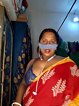 Snapshot of Real_Desi_Couple chatting on June 21, 2026, 5:19 pm Real Desi Couple online show from June 21, 2026, 5:19 pm