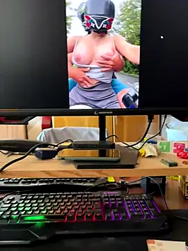 denizli18 online show from December 17, 2025, 12:43 pm