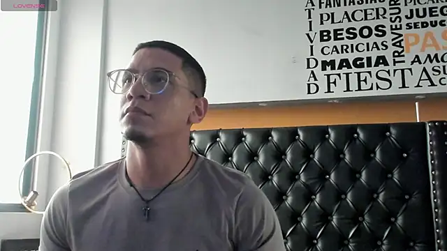 Snapshot of JoshMillerr_ chatting on May 21, 2026, 7:00 pm JoshMillerr online show from May 21, 2026, 7:00 pm