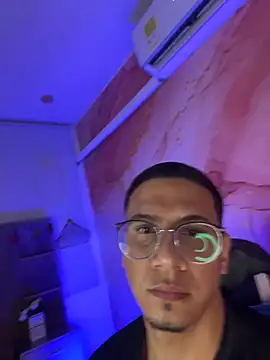 Snapshot of JoshMillerr_ chatting on March 8, 2026, 1:11 am JoshMillerr online show from March 8, 2026, 1:11 am