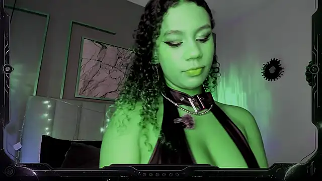 Snapshot of sade_jackson1 chatting on May 10, 2026, 5:33 am sade jackson1 online show from May 10, 2026, 5:33 am
