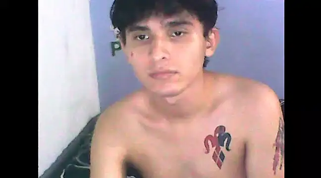 Snapshot of Charley_quin chatting on January 6, 2025, 12:27 am Charley quin online show from January 6, 2025, 12:27 am
