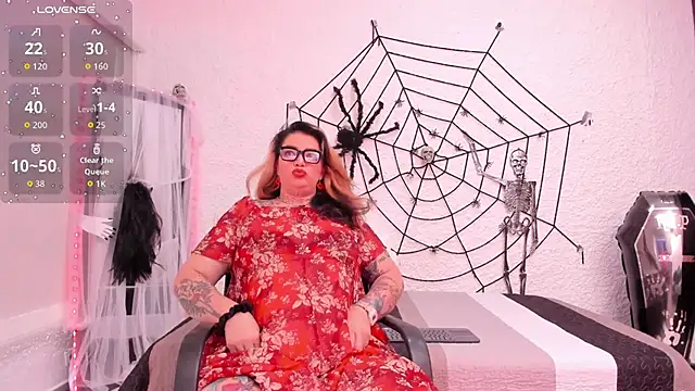 poisson ivy online show from October 7, 2025, 8:10 pm