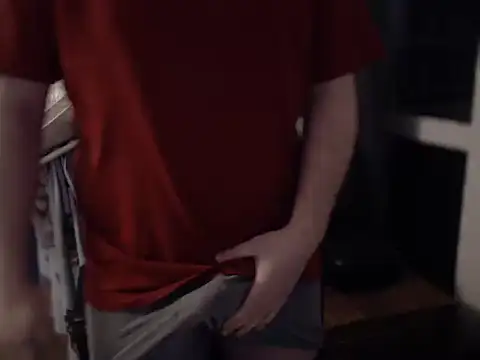 Snapshot of CuteMan33 chatting on February 10, 2026, 6:18 pm CuteMan33 online show from February 10, 2026, 6:18 pm