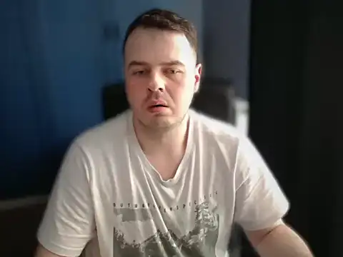 Snapshot of CuteMan33 chatting on March 29, 2026, 1:02 pm CuteMan33 online show from March 29, 2026, 1:02 pm