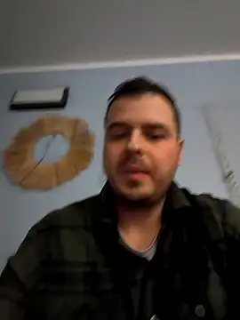 Snapshot of CuteMan33 chatting on January 6, 2026, 10:58 pm CuteMan33 online show from January 6, 2026, 10:58 pm