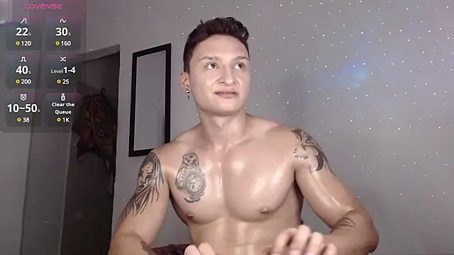 arthurphoenix  online show from March 21, 2025, 6:16 am